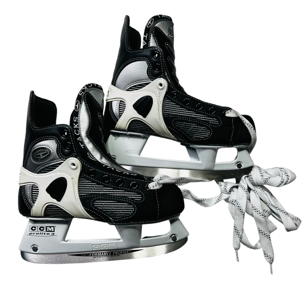 CCM Prolite 3 Black and Gray Ice‎ Hockey Skates Y size 4